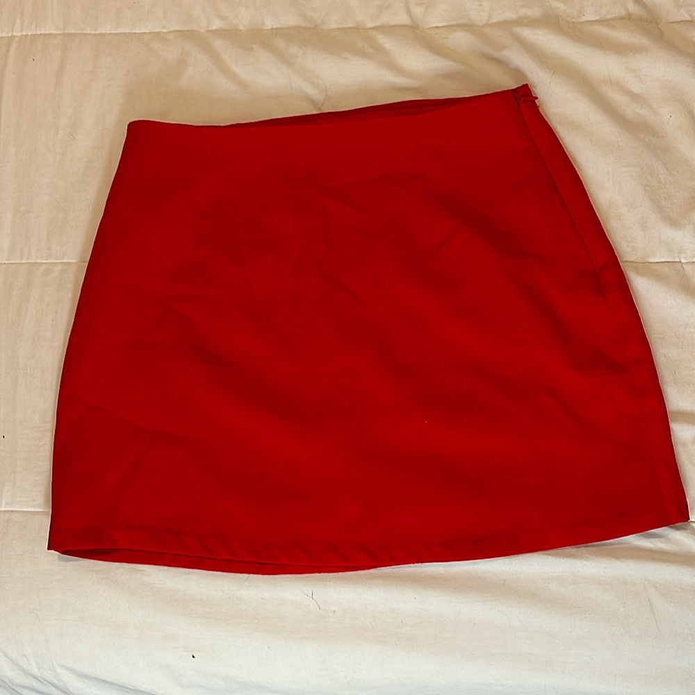 Bright Red Mini Skirt size M from Forever 21, perfect for hanging out at night